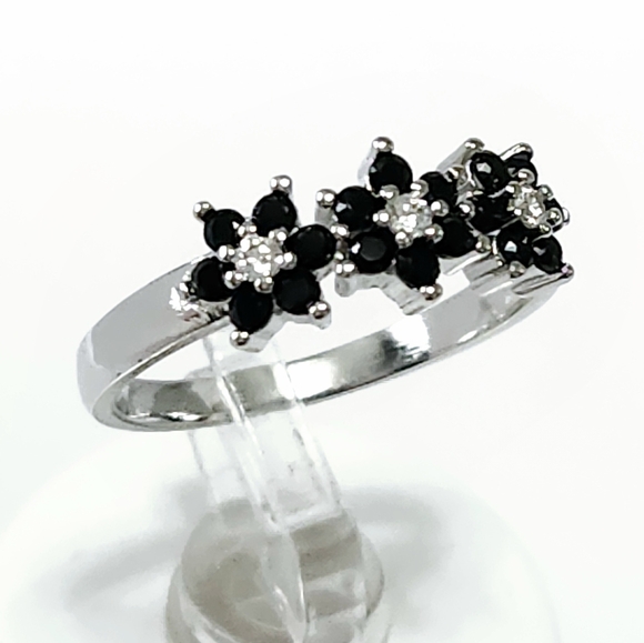 Silver black onyx flower Ring - Picture 5 of 12
